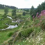 Dom wakacyjny Maison De Charme Restauree Au Bord D'un Ruisseau Avec Terrasse, Proche Activites De Plein Air Et Confort Moderne - Fr-1-582-225 Le Cheylot