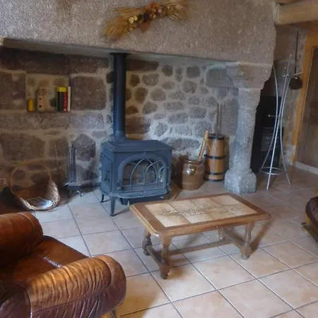 Дом отдыха Maison De Charme Restauree Au Bord D'un Ruisseau Avec Terrasse, Proche Activites De Plein Air Et Confort Moderne - Fr-1-582-225 *