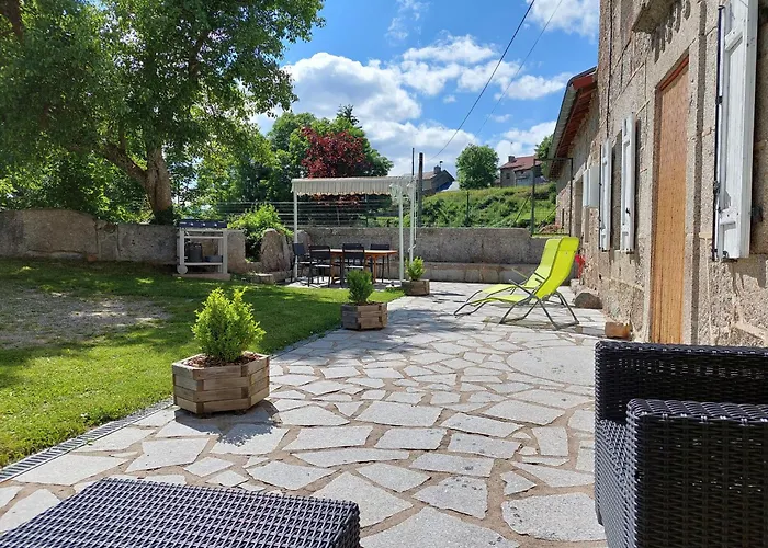 Maison De Charme Restauree Au Bord D'un Ruisseau Avec Terrasse, Proche Activites De Plein Air Et Confort Moderne - Fr-1-582-225 Le Cheylot