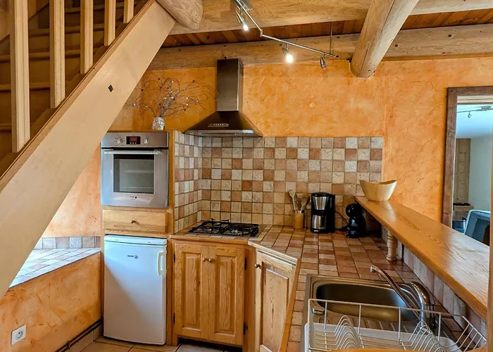 Maison De Charme Restauree Au Bord D'un Ruisseau Avec Terrasse, Proche Activites De Plein Air Et Confort Moderne - Fr-1-582-225 Дом отдыха