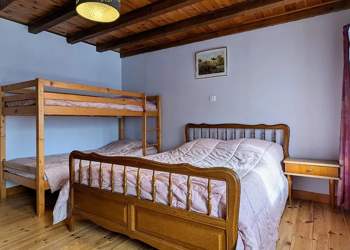 Maison De Charme Restauree Au Bord D'un Ruisseau Avec Terrasse, Proche Activites De Plein Air Et Confort Moderne - Fr-1-582-225 Le Cheylot